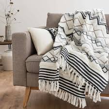Plaid En Coton Ecru A Motifs 180x240 Tarma Maisons Du Monde Meuble Deco Idee Deco Canape Marron Meuble De Style