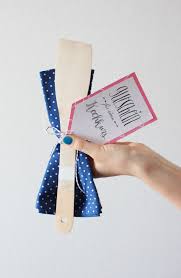 Gutscheine Verpacken Gutschein Fur Einen Kochkurs Selbst Gestalten Rosy Grey Gutschein Verpacken Gutschein Weihnachten Gutscheine Verschenken