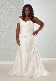Juliette Wedding Dress Sample Sale 50 Off Real Size Bride Plus Size Wedding Gowns Wedding Dress Sample Sale Plus Size Wedding