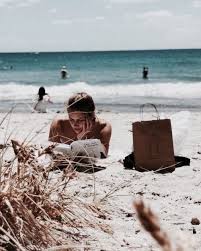 Lesen Macht Spass Buchtipps Auf Femundo De Makereadingreatagain Bookstagram Bookish Lesen Reading Books Strand Foto Ideen Sommerbilder Sommerideen