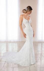 Glamorous Beach Wedding Dress With Scallop Train Stella York Wedding Dresses In 2020 Stella York Wedding Dress Stella York Bridal York Wedding Dress