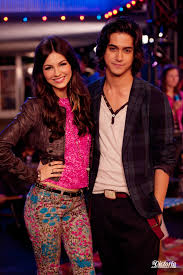 Victoria Justice Victorious Season 3 Episode 19 Tori Fixes Beck And Jade Victoria Justice Outfits Victoria Justice Victoria