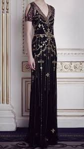 Modern Girls Old Fashioned Men Fancy Dresses Pretty Dresses Vintage Dresses