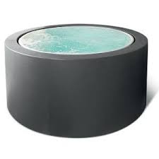 Minipool Kos 1 Modern Landscape Design Design Milk Modern Landscaping