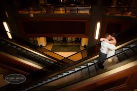 Crowne Plaza Springfield Il Wedding Reception Www Heclickssheclicks Com Plaza Hotel Reception Venues Holiday Inn