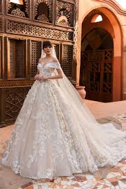 2018 Designer Ball Gown Wedding Dresses Off The Shoulder Full 3d Flowers Court Train Custom Made Bridal Wedding Dresses Bridal Dresses Ball Gown Wedding Dress