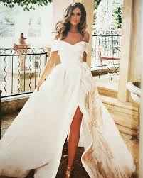 This Dress From Primalicia Capsule Collection Remind Us The Dress Of Carriebradshaw In Wedding Dresses Vancouver Formal Bridesmaids Dresses Wedding Dresses