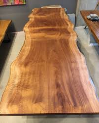 Baumtisch Designtisch Massivholztisch Dinningtable Liveedgetable Mahagoni Holz Tisch Auf Mass Kaufen Www Holzwerk Hamburg Massivholztisch Design Tisch Holztisch