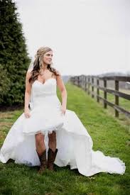 High Low Country Wedding Dresses With Cowboy Boots 2017 Mydresses Reviews 20 Country Style Wedding Dresses Rustic Wedding Dresses Country Short Wedding Dress