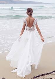 Casual Beach Wedding Dresses To Stay Cool Modwedding Casual Beach Wedding Dress Beautiful Wedding Dresses Casual Beach Wedding