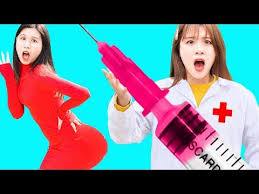 5 Minute Crafts Youtube In 2020 Funny Life Hacks Good Pranks Girl Humor