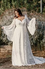 Curvy Babe Plus Size Wedding Gowns Studio Levana Couture Wedding Gowns Plus Wedding Dresses Plus Size Wedding Dresses With Sleeves Plus Size Wedding Gowns