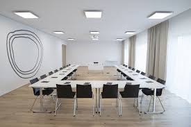 Bader Hotel Bader Business Meetingraum Designhotel Parsdorf Bei Munchen Konferenzraum Meetingraum Design Hotel
