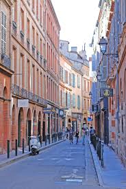 Rue Toulousaine Toulouse France C C Sabatier Office De Tourisme De Toulouse Visiteztoulouse Tourisme Paysage France Ville France
