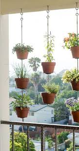 Balcony 30 Schone Wohnzimmer Ideen Ideen Schone Wohnzimmer Wohnzimmerideenvintag Balcony Balcony Garden In 2020 Balcony Decor Apartment Balconies Hanging Plants
