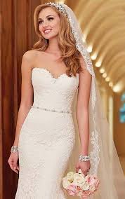 42 Dreamy Wedding Hairstyles With Veil Wedding Forward Veil Hairstyles Bride Headpiece Wedding Dress With Veil