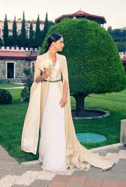 Georgian Style Long Dress With Long Top And Add A Belt Accessory Ideas Chokers Pearls Tulle Skirt Wedding Dress Wedding Dress Long Sleeve Georgian Weddings