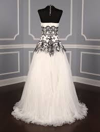 Discounted Designer Wedding Dresses Up To 90 Off Retail Your Dream Dress Discount Designer Wedding Dresses Trendy Wedding Dresses Lace Wedding Dress Vintage