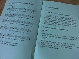 Auf Dem Blog Wurde Ich Gefragt Wie Unsere Taufe Denn Nun Ablauft Oder Was Es Fur Eine Lesung Geben Wird Gerne Zeige I Taufe Taufe Ablauf Taufe Lieder