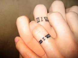 Cute Fingers Wedding Ring Tattoos For Women Tattoos For Women Finger Tattoos For Couples Tattoo Wedding Rings Wedding Tattoos