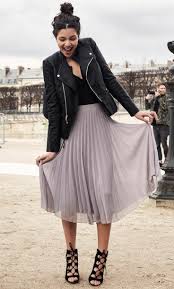 Plisseerock Kombinieren 40 Modische Ideen Und Inspirationen Faltenrock Outfit Inspiration Plisseerock Outfit Faltenrock Outfit Plisseerock