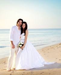 61 Stylish Beach Wedding Groom Attire Ideas Beach Wedding Groom Attire Beach Wedding Groom Groom Wedding Attire