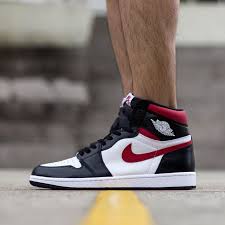 Air Jordan 1 Retro High Og Black And White And Red Air Jordan 1 Retro High Og Black Gym Red Preview Eukicks Air Jordans Air Jordan Sneakers Nike Shoes Jordans