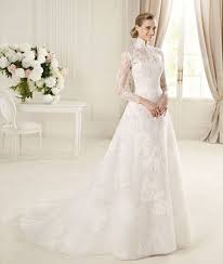 20 Turtleneck Wedding Dresses For Modest Brides Long Sleeve Wedding Gowns Wedding Dresses Turtleneck Wedding Dress
