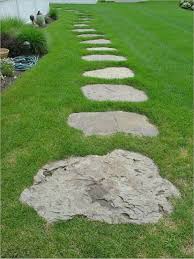 Gartensteine Ideen Wie Sie Dem Garten Einen Schonen Look Durch Steine Verleihen Garden Stones Backyard Garden Landscape Garden Stepping Stones