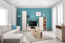 Farbige Wand Hinter Tv Turkis Weisse Decke Wohnzimmer Helle Holzmobel Interiors Farbige Wande Teal Wohnzimmer Wohnzimmer Farbe