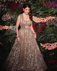 Anushkasharma In A Sabyasachi Couture Lehenga And Jewelry By Sabyasachi Bridesofsabyasachi Indian Bridal Outfits Designer Bridal Lehenga Indian Bridal Wear