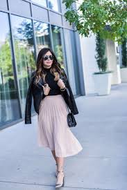 Plisseerock Kombinieren Wenn Du Den Trend Rock So Tragst Siehst Du Einfach Umwerfend Aus Plisseerock Outfit Plisseerock Plisseerock Kombinieren