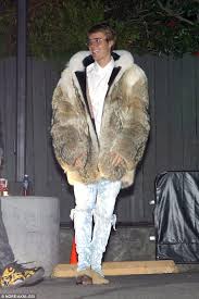 Justin Bieber Stays Under Wraps In Thick Luxury Coat With Images Mens Fur Coat Real Fur Coat