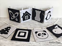Black And White Baby Toys Etsy Jouet De Bebe De Contraste Eleve Pour Le Nouveau Ne Jouet De Etsy Montessori Baby Toys Montessori Baby Newborn Toys