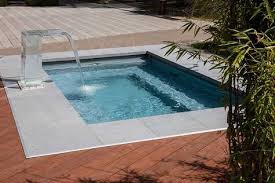Kleiner Pool Im Garten Pool Fur Kleine Grundstucke Pool Im Garten Luxusschwimmbader Kleiner Pool