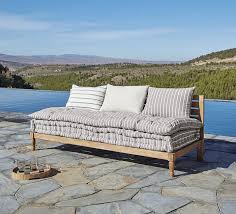 Banquette De Jardin 3 Places Serengety En Acacia Massif Vieilli Et Toile Imprimee Canape De Jardin Maisons Du Monde Iziva Com En 2020 Banquette Jardin Canape Jardin Banquette