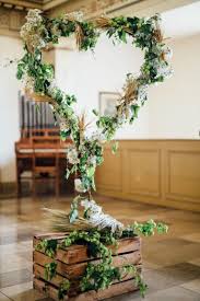 Pin Von Nicole Auf Blumen In 2020 Hochzeit Deko Kirchenschmuck Hochzeit Kirchen Deko Hochzeit