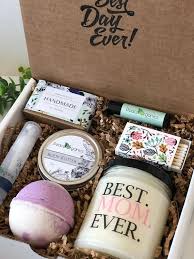 Birthday Present For Mom Ideas Best Mom Ever Birthday Gift For Mom Present For Mother All Natural Stepmother Spa Box Ne In 2020 Christmas Gifts For Mom Presents For Mom Christmas Mom