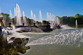 Les Grandes Eaux Musicales Au Bassin De Neptune Du Chateau De Versailles Chateau Versailles Versailles Garden Versailles
