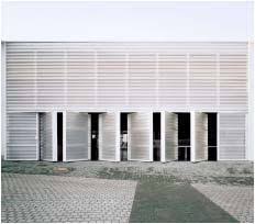 Colmenarejo Municipal Hall Abalos Google Search Municipal Hall Architecture Polycarbonate Panels