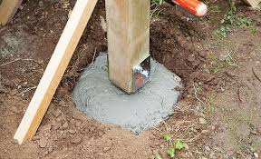 Zaunpfosten Einbetonieren Selbst De Zaunpfosten Betonzaun Diy Gartenprojekte