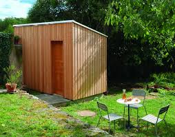 Diy Comment Monter Un Cabanon Au Fond De Son Jardin En 2020 Construire Abri De Jardin Cabanon De Jardin Abri De Jardin Moderne