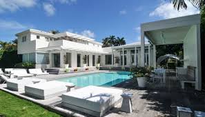 Shakira Findet Keinen Kaufer Fur Ihre Luxus Villa Celebrity Houses Miami Houses House