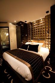Modern Black And Gold Bedroom Decor 15 Luxurious Black And Gold Bedrooms Luxury Bedroom Master Gold Bedroom Decor Black Bedroom Design