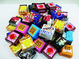 Tirol Choco Top 10 Flavors Of The Long Time Best Seller Chocolate Tsunagu Japan Choco Japanese Sweets Japanese Snacks