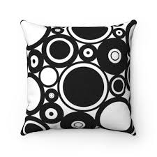Black And White Geometric Outdoor Pillows Black And White Pillow Cover Geometric Outdoor Cushion Circle Farmhouse Couch Sofa Accent Pillow Ca In 2020 White Pillow Covers Black And White Pillows White Pillows