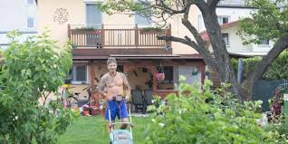 Kleiner Garten Grosses Gluck Faszination Schrebergarten Kurier At Outdoor Decor Outdoor Decor