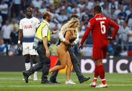La Mujer Que Irrumpio En La Final De La Champions Quiso Hacerlo En La Copa America Y Termino En La Carcel