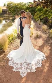 Reorder 1 699 Rush Or In Stock Sizes Please Contact Abelina S Boutique 918 398 8175 A Simpl Wedding Dress Frame Trendy Wedding Dresses Wedding Dresses Lace