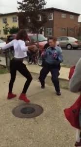 See It D C Cop Stops Fight Between Teens With Dance Off Dance Fight Stop Fighting